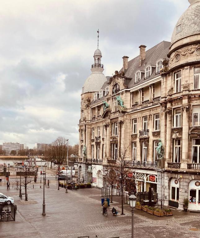 Living History - Suikernest Aparthotel Antwerpen Exteriör bild