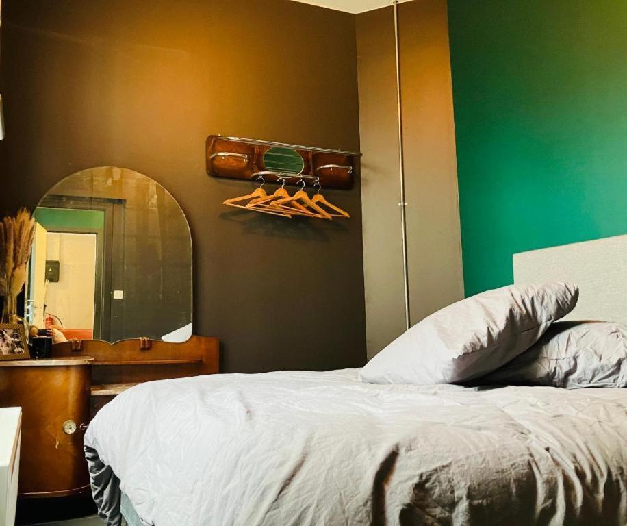 Living History - Suikernest Aparthotel Antwerpen Exteriör bild