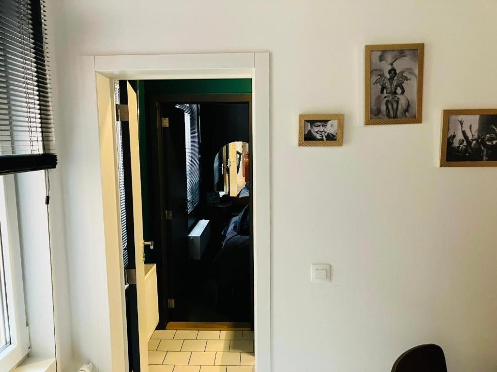 Living History - Suikernest Aparthotel Antwerpen Exteriör bild